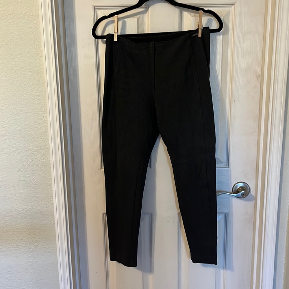 Ivanka Trump black pull on leggings. Size medium